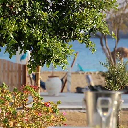 Porto Paradiso Chrisi Akti (Paros)