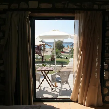 Porto Paradiso * Chrisi Akti (Paros)