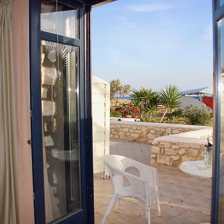 Porto Paradiso Chrisi Akti (Paros)